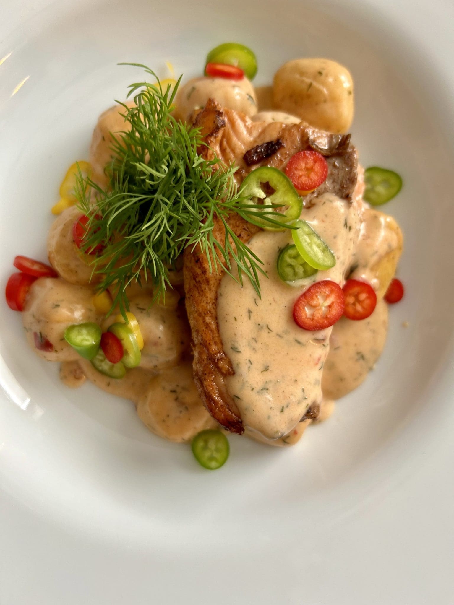 Stekt lax med krämig sweetchili gnocchi Stekt lax med krämig sweetchili gnocchi