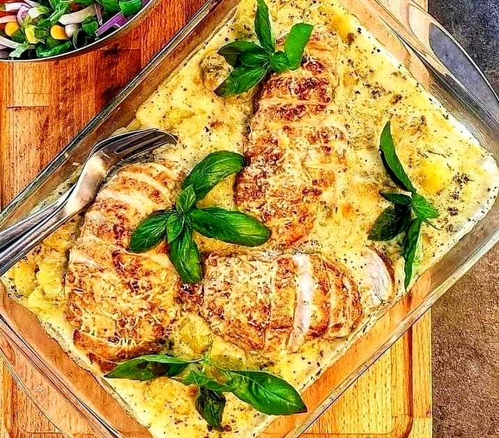 Krämig kyckling- och potatisgratäng Krämig kyckling- och potatisgratäng