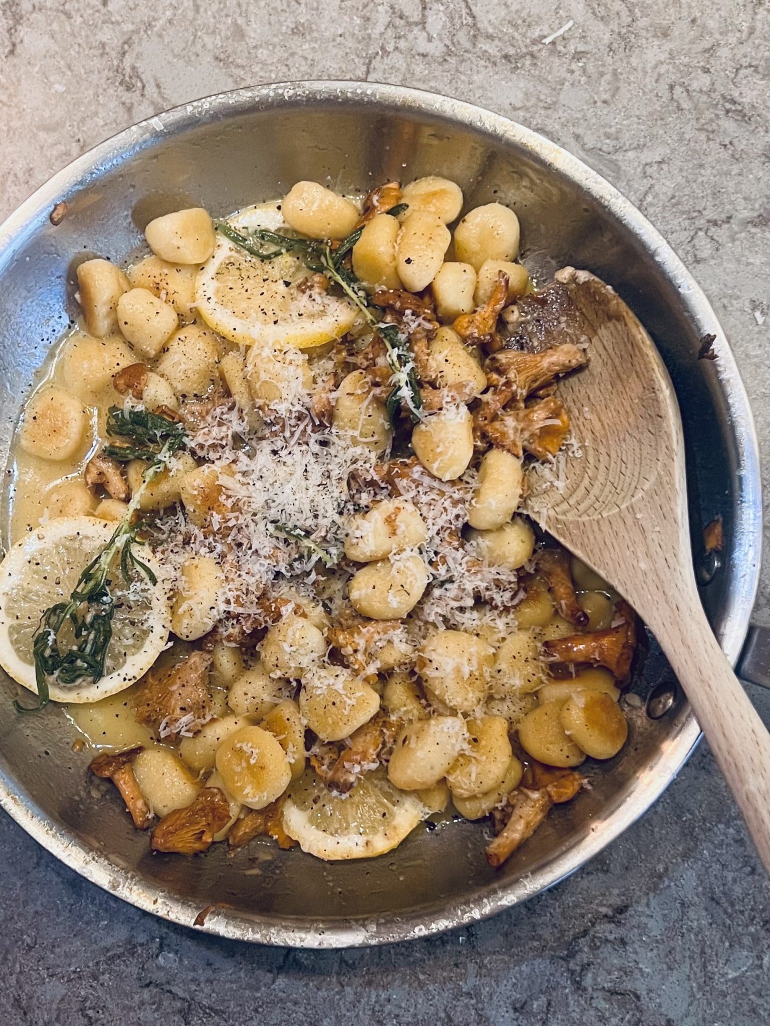Gnocchi med kantareller Gnocchi med kantareller