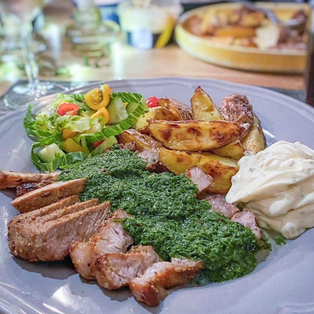 Grillad fläskkarré med friterad klyftpotatis 4 Grillad fläskkarré med friterad klyftpotatis | Receptskatt