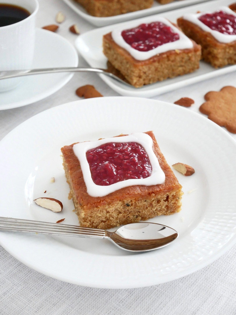 Runeberg i långpanna Runeberg i långpanna