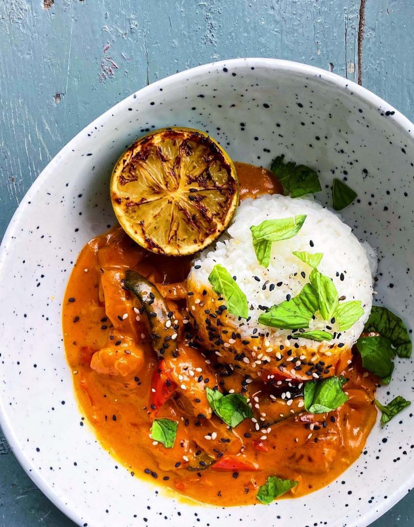Chorizo-stroganoff med röd paprika och zucchini Chorizo-stroganoff med röd paprika och zucchini