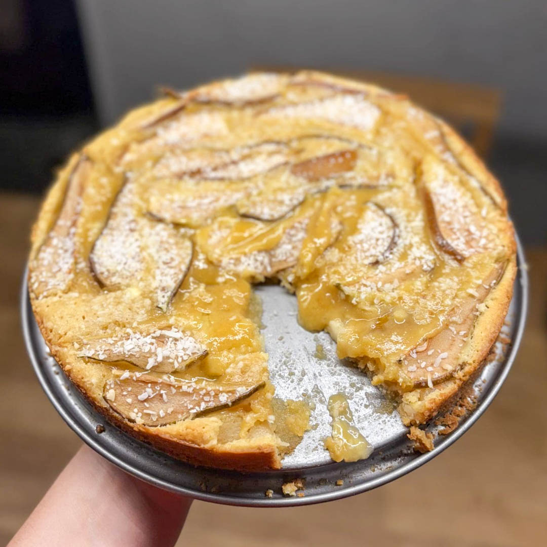 Päronkladdkaka med vit choklad och kokos Päronkladdkaka med vit choklad och kokos