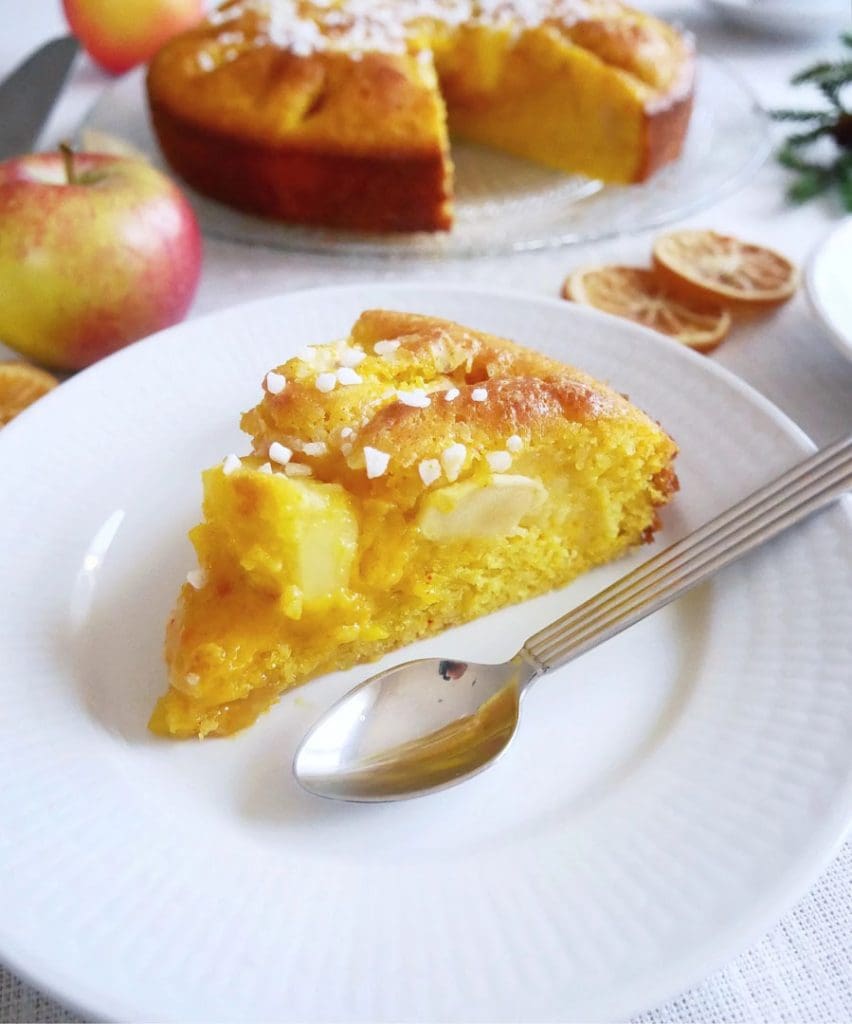 Saffranskaka med äpple och apelsin 10 Saffranskaka med äpple och apelsin | Receptskatt