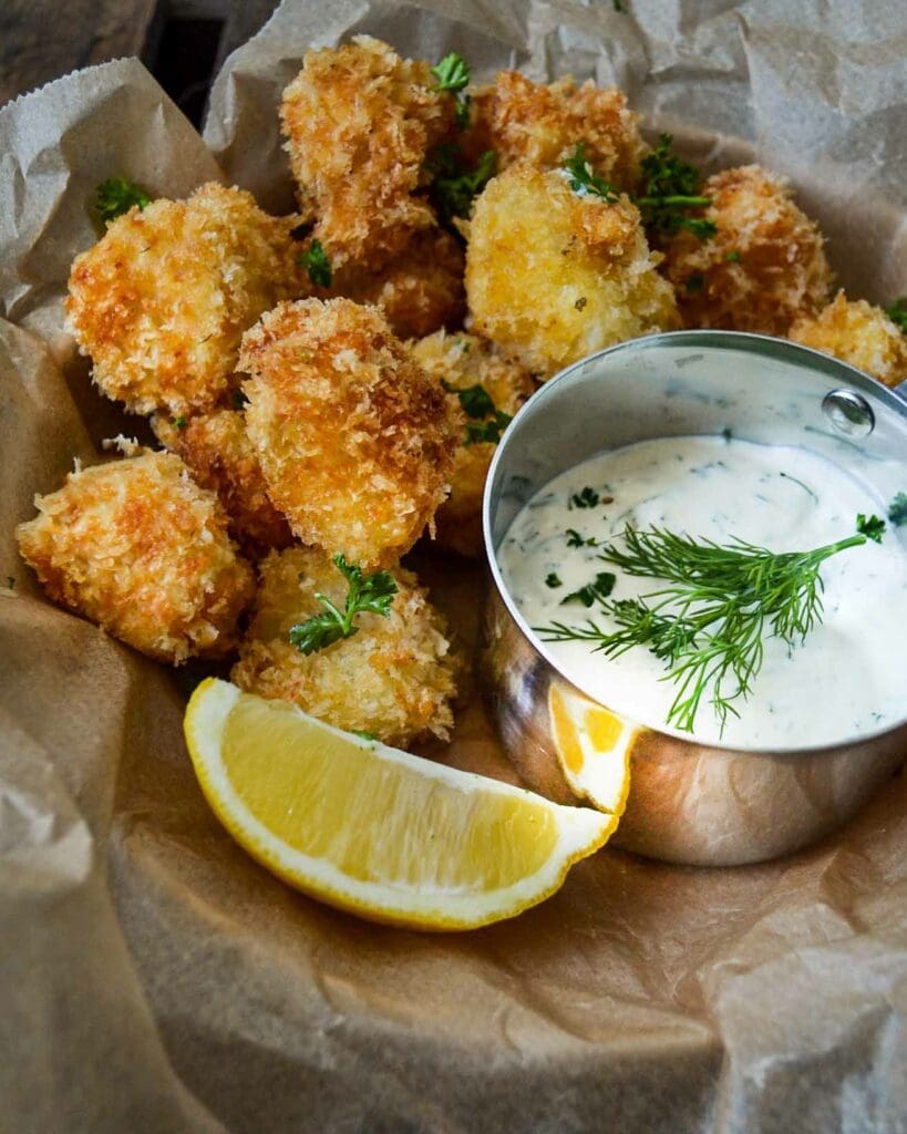 Friterade fish bites på torskrygg med dillsås och dillpotatis 4 Friterade fish bites på torskrygg med dillsås och dillpotatis | Receptskatt