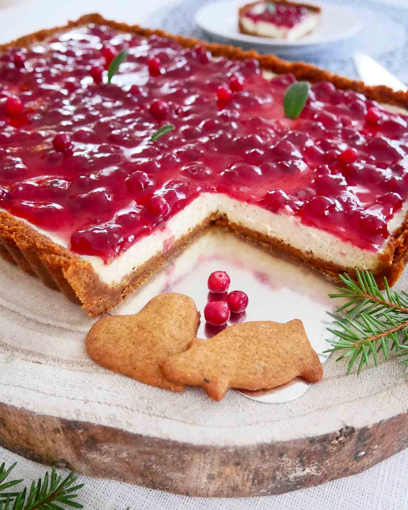 Cheesecake med lingon och pepparkaka Cheesecake med lingon och pepparkaka