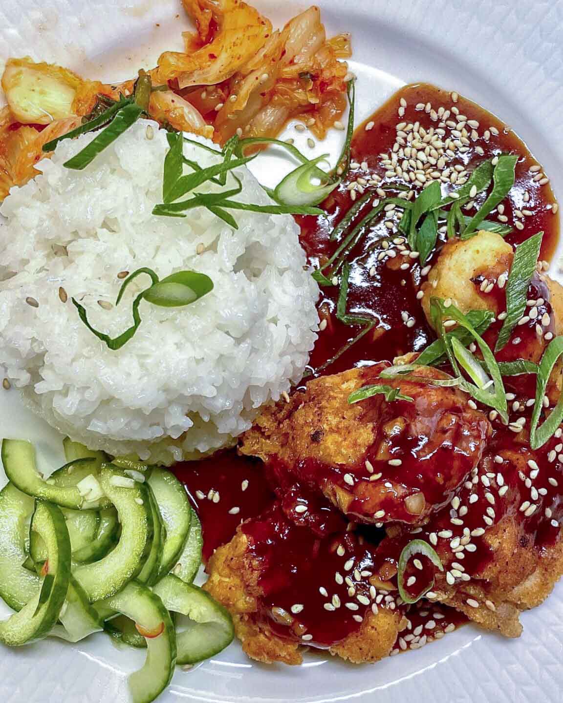 Kinesisk krispig kyckling med en lite hetare Sweet Chili Sauce Kinesisk krispig kyckling med en lite hetare Sweet Chili Sauce