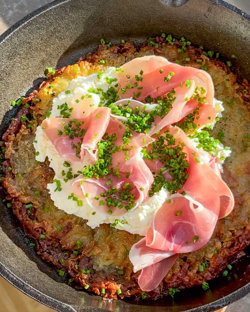 Rösti med gruyere, citronricotta och prosciutto Rösti med gruyere, citronricotta och prosciutto
