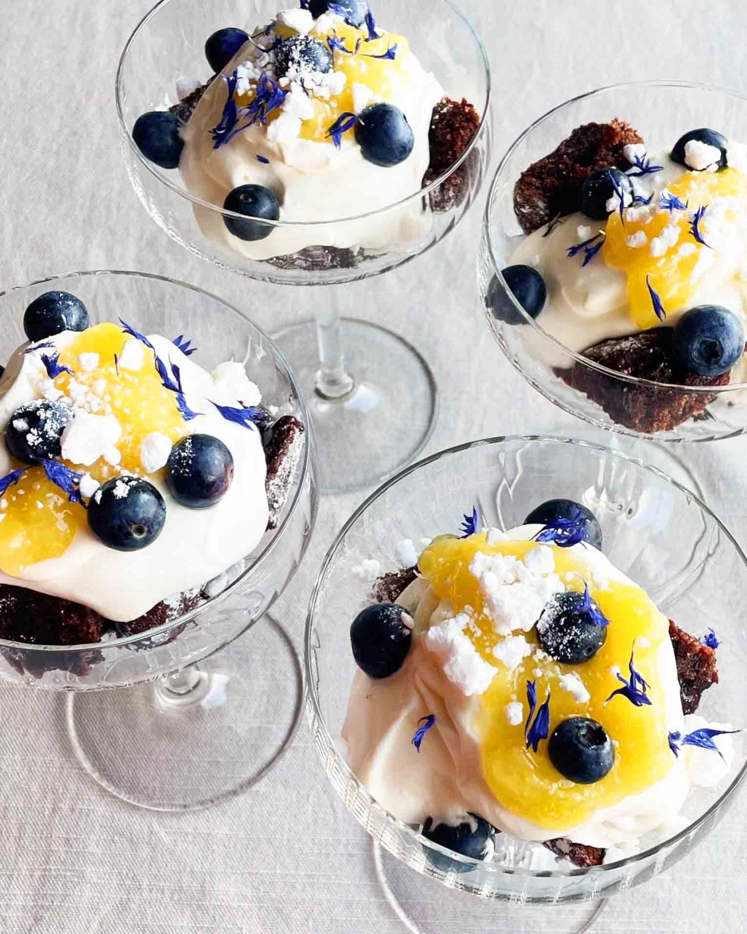 Lättlagad påskdessert i glas Lättlagad påskdessert i glas