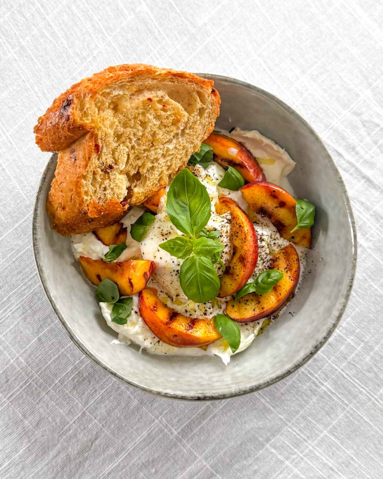 Nektarin caprese Nektarin caprese