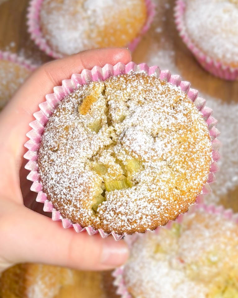 Saftiga rabarbermuffins Saftiga rabarbermuffins