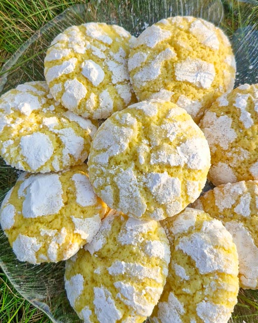 Lemoncrackles Lemoncrackles