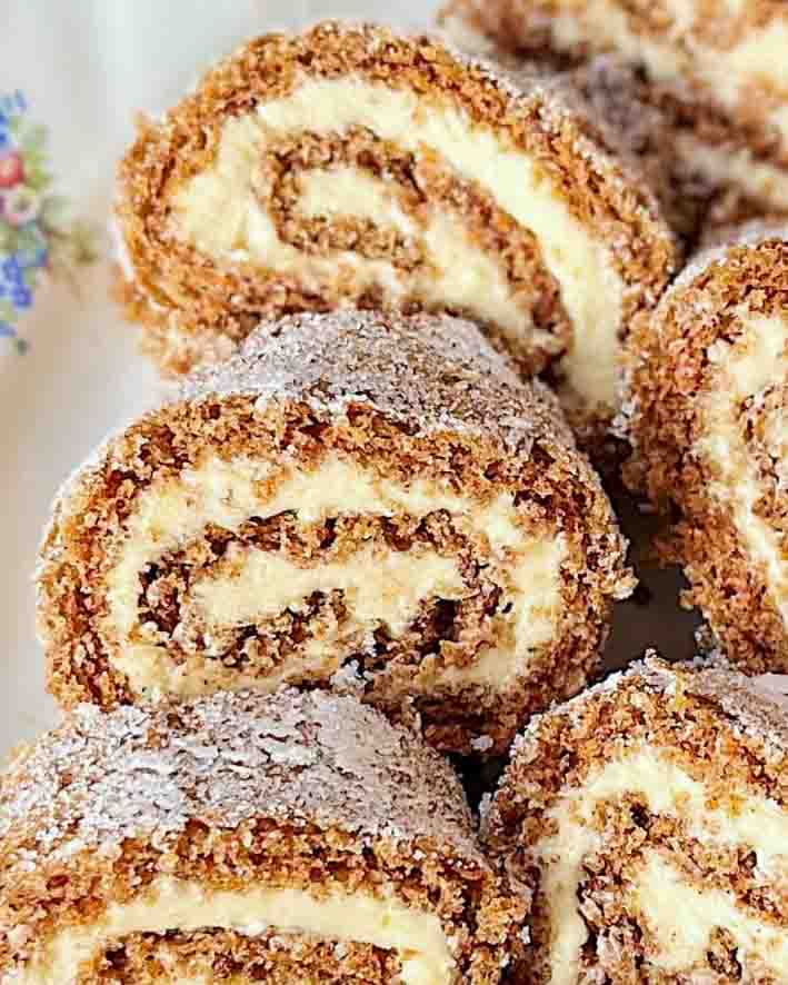 Morotsrulltårta med frosting på brynt smör 14 Morotsrulltårta med frosting på brynt smör | Receptskatt