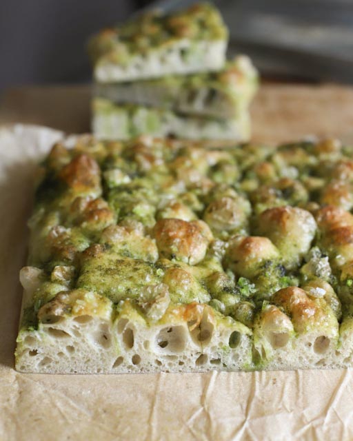 Focaccia med örtolja Focaccia med örtolja