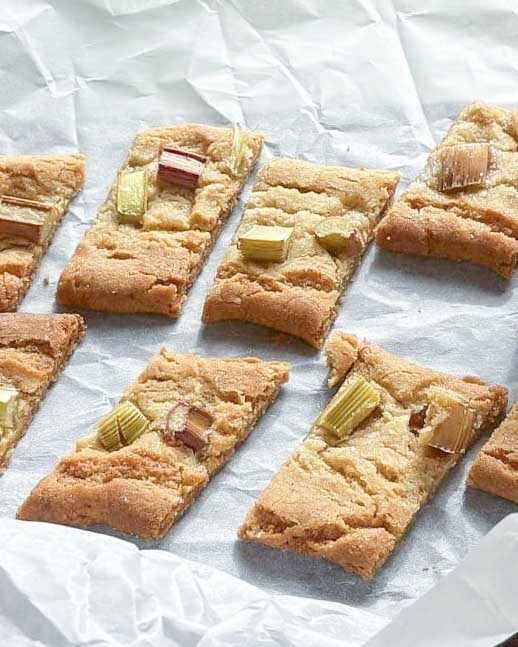 Rabarbersnittar 14 Rabarbersnittar | Receptskatt